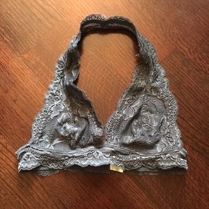 Grey lace halter brallette
